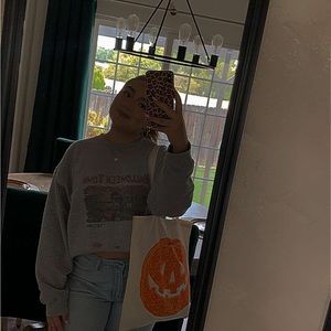 Meet your Posher, Isaura